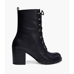 Stuart Weitzman Cassey Boot Black Leather Sz 6.5